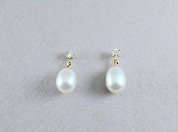 עגילי זהב פנינה ויהלום